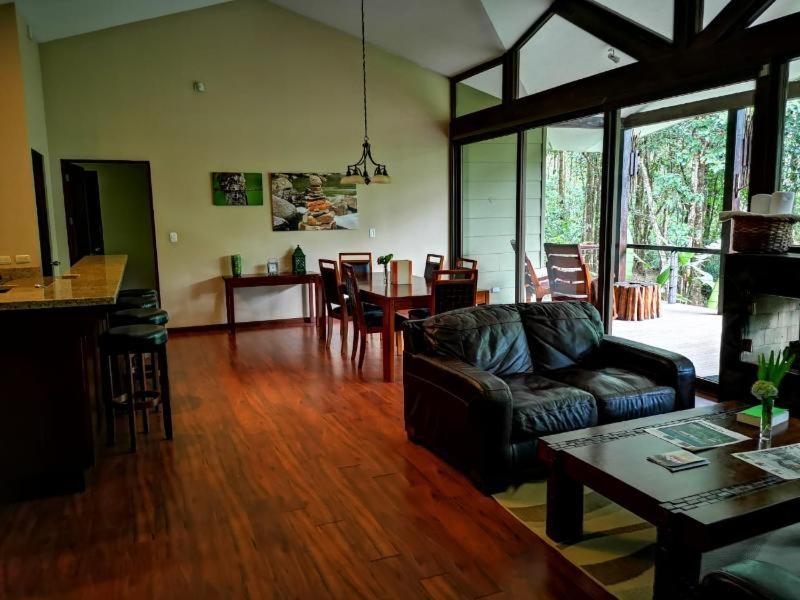 El Silencio Lodge & Spa Costa Rica Toro Amarillo Zimmer foto